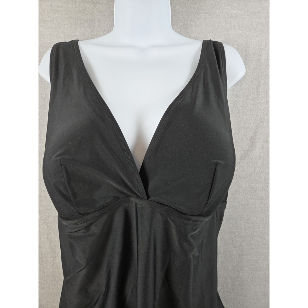 Torrid 4X Swimsuit‎ Bathing Suit One Piece Black Molded Cups No Wires Adjustable - Picture 2 of 9